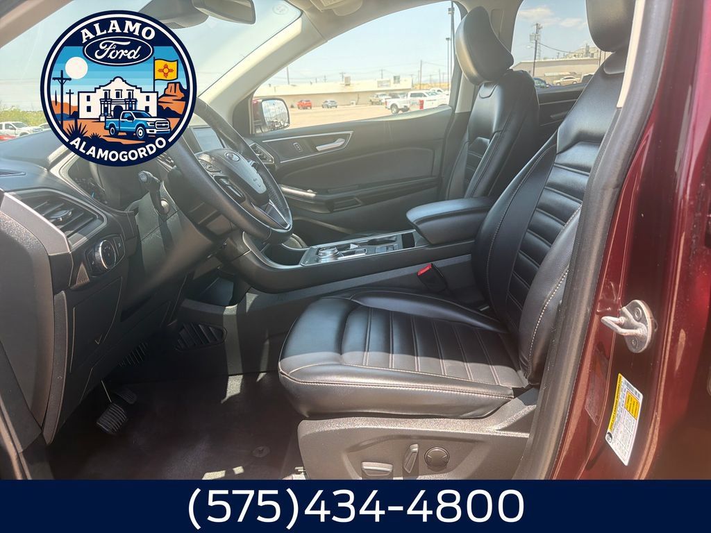 Used 2024 Ford Edge SEL AWD/4WD image 9