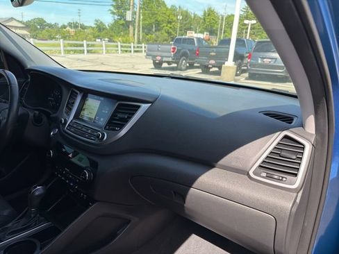 Used 2017 Hyundai Tucson Limited AWD/4WD image 30