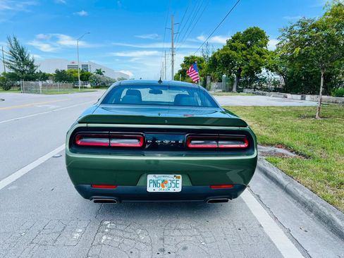 Used 2019 Dodge Challenger R/T RWD image 4