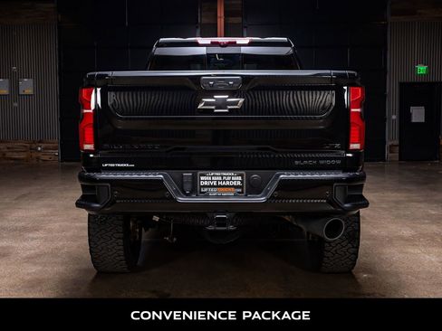 Used 2024 Chevrolet Silverado 2500 LTZ w/ LTZ Plus Package image 7