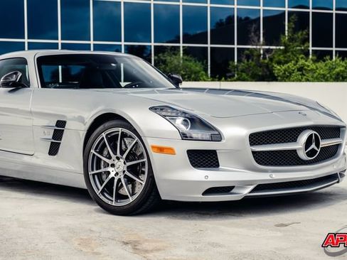 Used 2011 Mercedes-Benz SLS AMG Coupe image 57