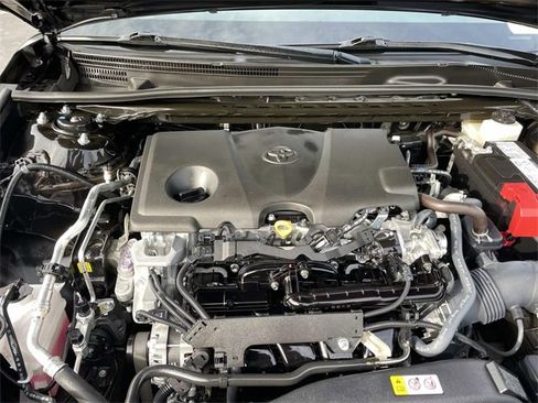 Used 2022 Toyota Camry SE image 36