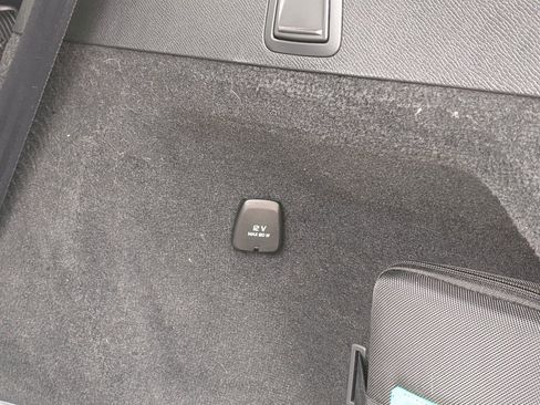 Certified 2024 Volvo XC90 T8 Plus w/ Protection Package Premier image 28