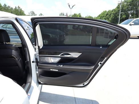 Used 2016 BMW 750i xDrive AWD/4WD image 55