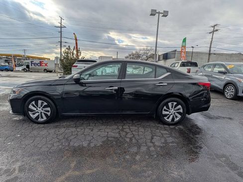 Certified 2025 Nissan Altima 2.5 S FWD image 6