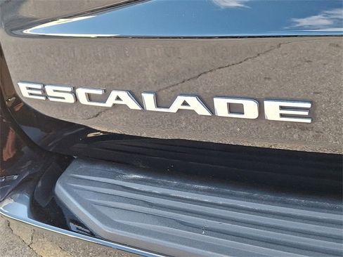 Certified 2022 Cadillac Escalade Premium Luxury Platinum image 38