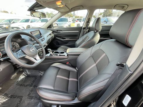 Used 2025 Nissan Altima 2.5 SR image 25