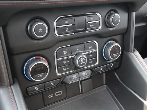Used 2022 Chevrolet Tahoe RST w/ Sport Performance Package AWD/4WD image 24
