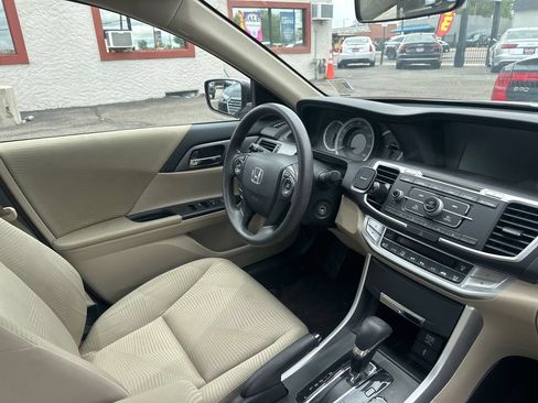 Used 2015 Honda Accord LX image 32