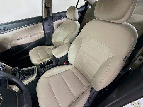 Used 2018 Hyundai Elantra SEL FWD image 24