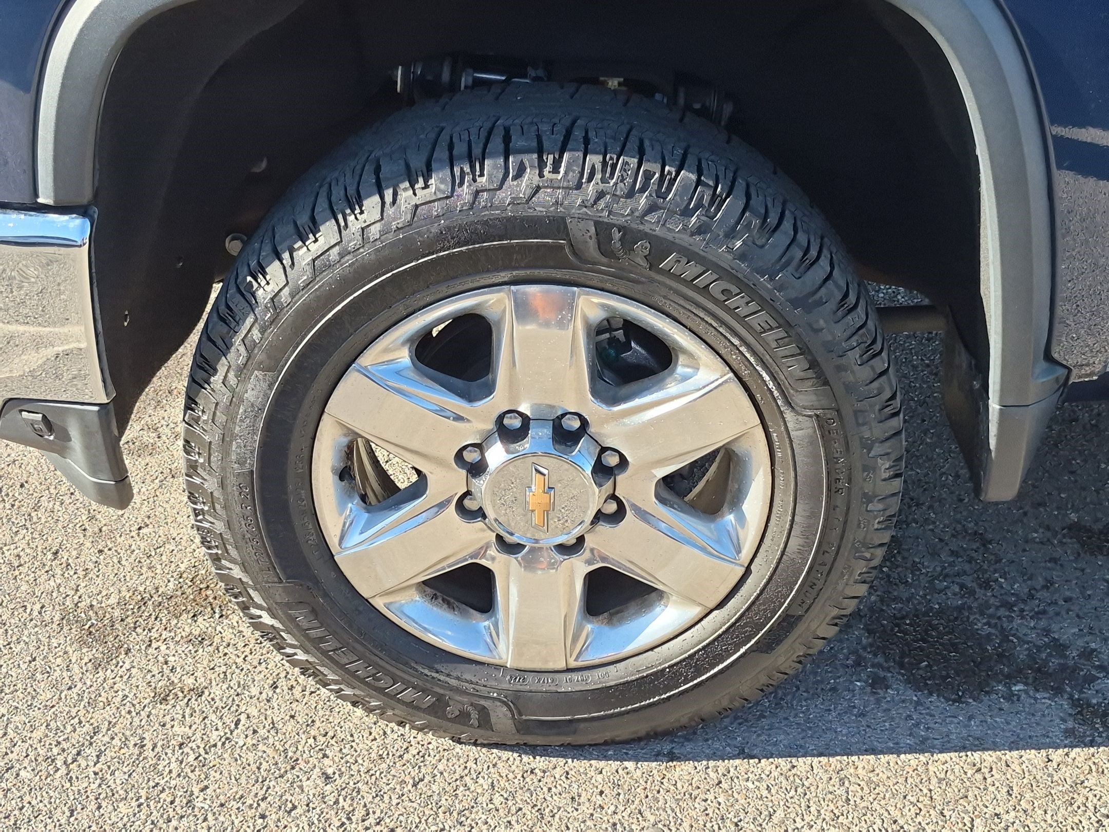Used 2022 Chevrolet Silverado 3500 LTZ AWD/4WD image 11