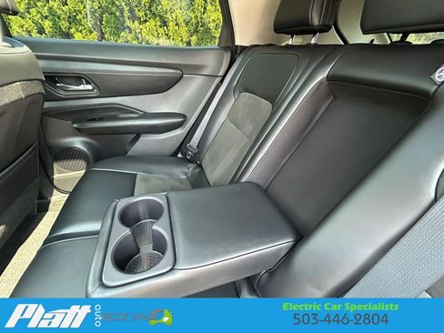 Used 2023 Nissan Ariya FWD image 37