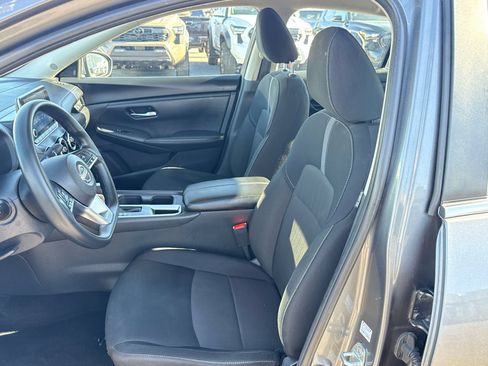 Used 2025 Nissan Sentra SV FWD image 11