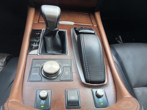 Used 2013 Lexus LS 460 Base 4dr Sedan w/ Comfort Pkg image 16