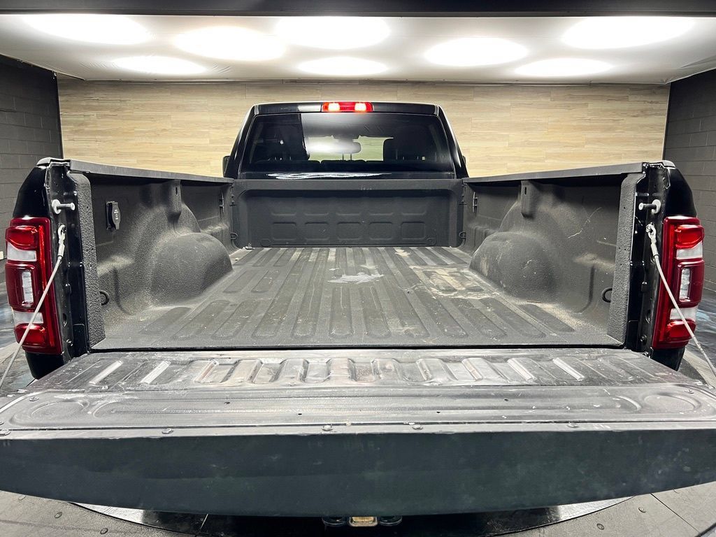 Used 2024 RAM 3500 Big Horn w/ Sport Appearance Package AWD/4WD image 17