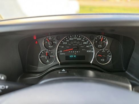 New 2025 Chevrolet Express 3500 w/ Power Convenience Package image 19