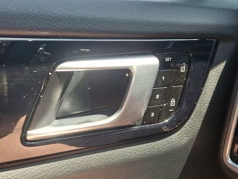 Used 2019 Porsche Cayenne AWD/4WD image 31
