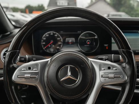 Used 2019 Mercedes-Benz Maybach S 560 4MATIC image 38