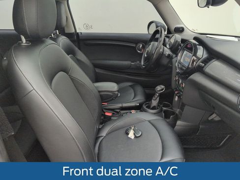 Used 2017 MINI Cooper 2-Door Hardtop image 17