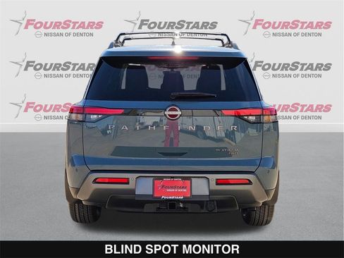 New 2026 Nissan Pathfinder Platinum image 5