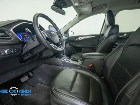 Used 2021 Ford Escape SEL w/ Technology Package AWD/4WD image 10