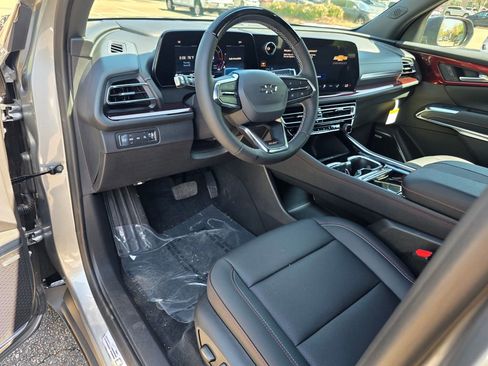 New 2026 Chevrolet Traverse Z71 w/ Enhanced Driving Package AWD/4WD image 10