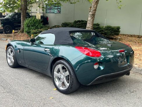 Used 2006 Pontiac Solstice Convertible w/ Premium Package RWD image 3