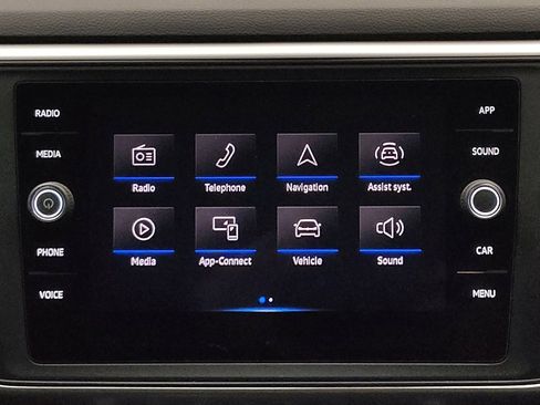 Used 2021 Volkswagen Atlas Cross Sport SE w/ Panoramic Sunroof Package FWD image 25