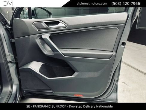 Used 2020 Volkswagen Tiguan SE w/ Panoramic Sunroof Package AWD/4WD image 26