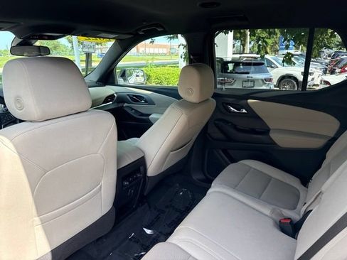 Used 2022 Chevrolet Traverse LS w/ Midnight/Sport Edition FWD image 13