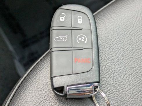 New 2026 Jeep Compass Latitude w/ Sun and Sound Group image 26