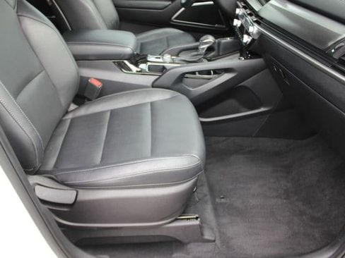 Used 2023 Kia Telluride S AWD/4WD image 34