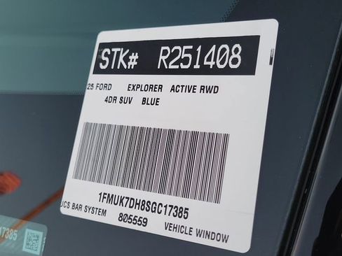 Used 2025 Ford Explorer Active w/ Active Comfort Package image 29