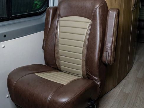 Used 2017 Mercedes-Benz Sprinter 3500 image 13
