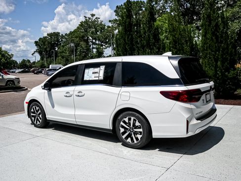 New 2026 Honda Odyssey EX-L image 7