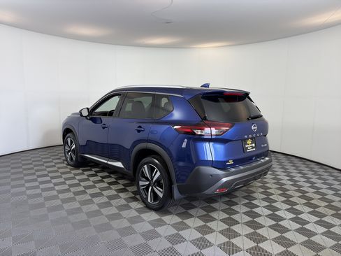 Used 2023 Nissan Rogue SL AWD/4WD image 3