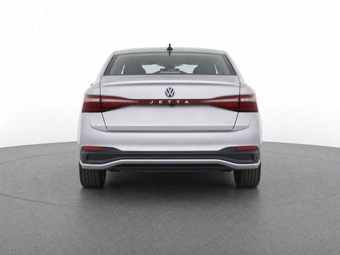 Used 2025 Volkswagen Jetta SE FWD image 4