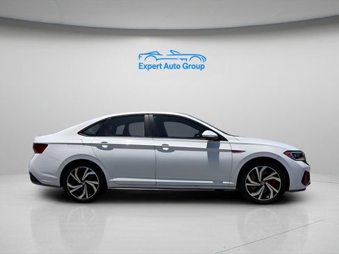 Used 2023 Volkswagen Jetta GLI Autobahn FWD image 3