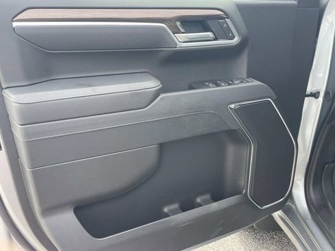 Used 2025 Chevrolet Silverado 1500 LT image 14