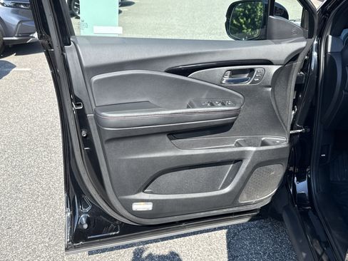 Used 2021 Honda Ridgeline Black Edition image 14