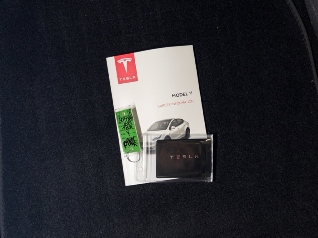 Used 2024 Tesla Model Y Long Range AWD/4WD image 21