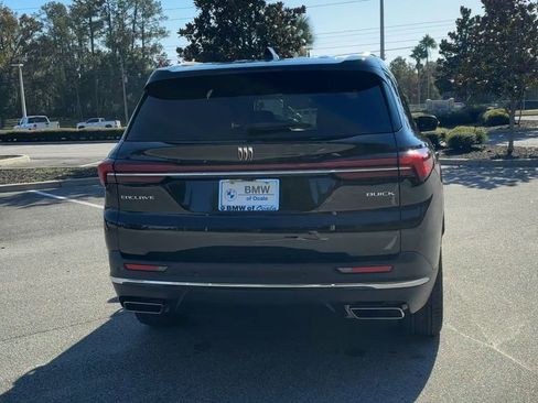 Used 2025 Buick Enclave Preferred image 7