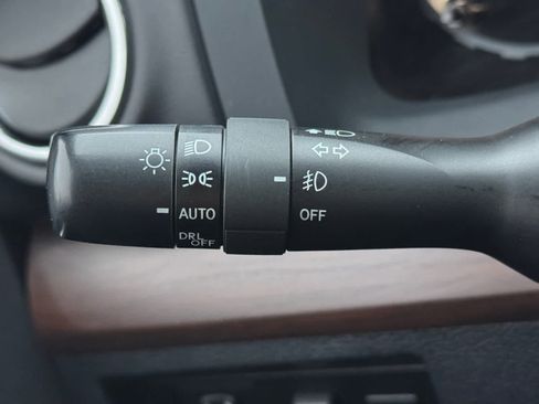 Used 2020 Toyota Tundra Limited image 21