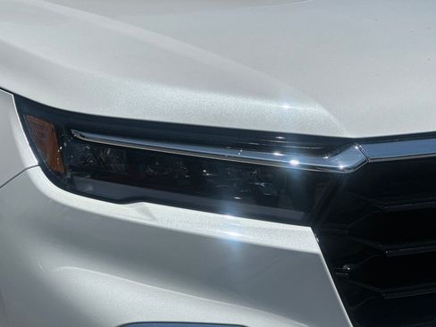 New 2025 Honda Pilot Touring image 22