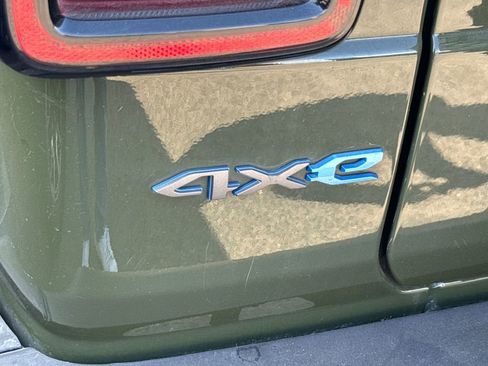 Used 2023 Jeep Wrangler Unlimited image 6