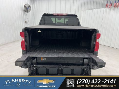 Used 2025 Chevrolet Silverado 1500 High Country image 21