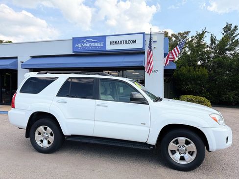 Used 2006 Toyota 4Runner SR5 RWD image 16
