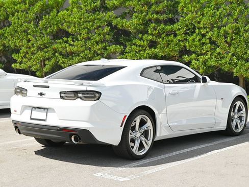 Used 2019 Chevrolet Camaro SS image 4