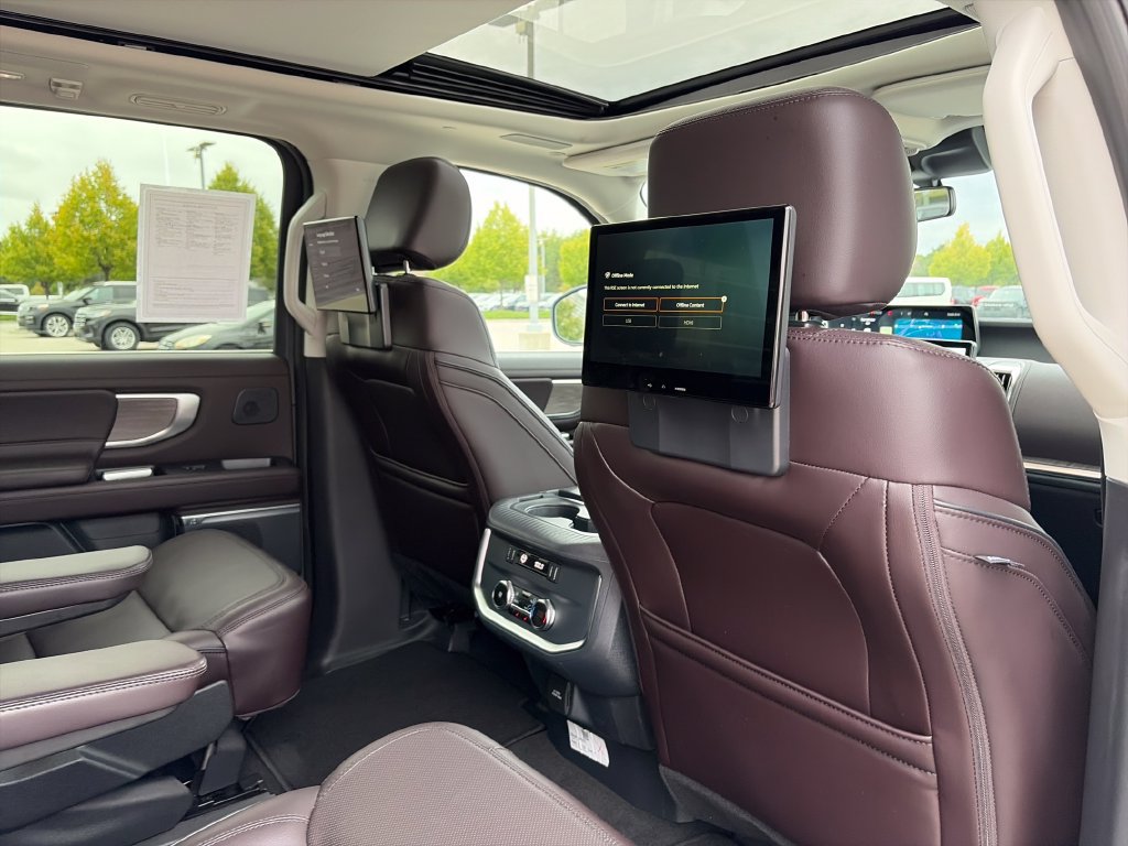 Used 2026 Ford Expedition Max Platinum w/ Platinum Ultimate Package AWD/4WD image 40