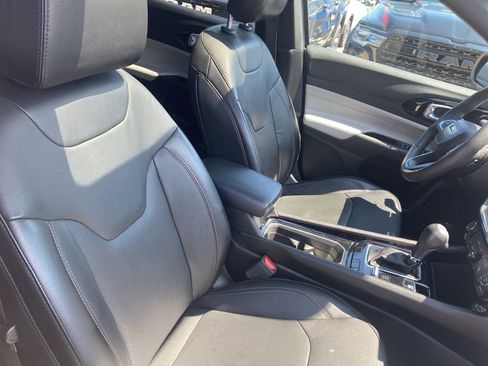 Certified 2023 Jeep Compass Limited w/ Sun and Sound Group AWD/4WD image 9